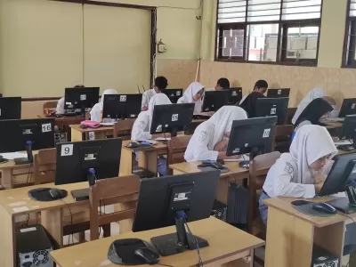 pembelajaran di lab komputer